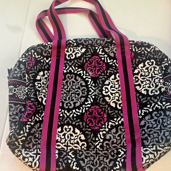 BOGO VERA BRADLEY - BUY ONE GET ONE FREE! TWO Vera Bradley Bags - Picture 9 of 9